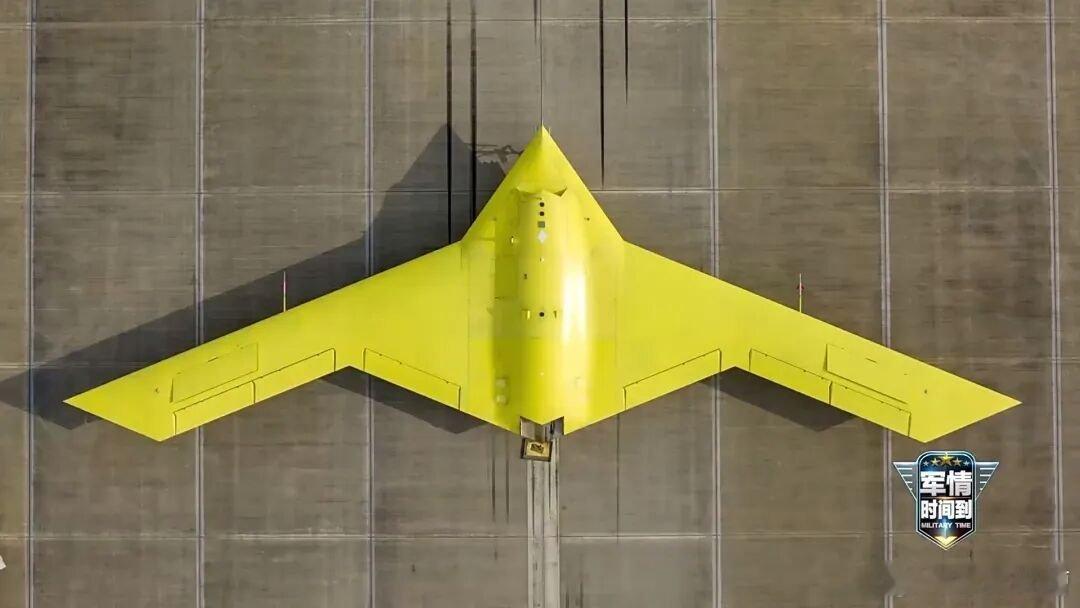 别再管这玩意儿叫轰20了，它叫彩虹7无人机彩虹7成功首飞