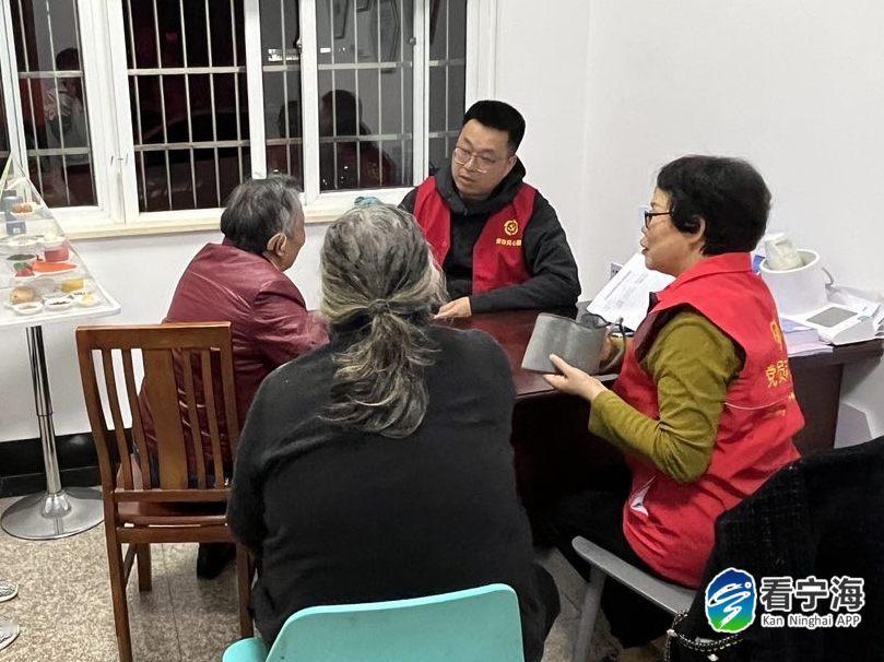 宁波宁海这盏夜灯照亮社区十九年暖心守护 宁波宁海兴圃社区这盏灯，暖了整整19年！
