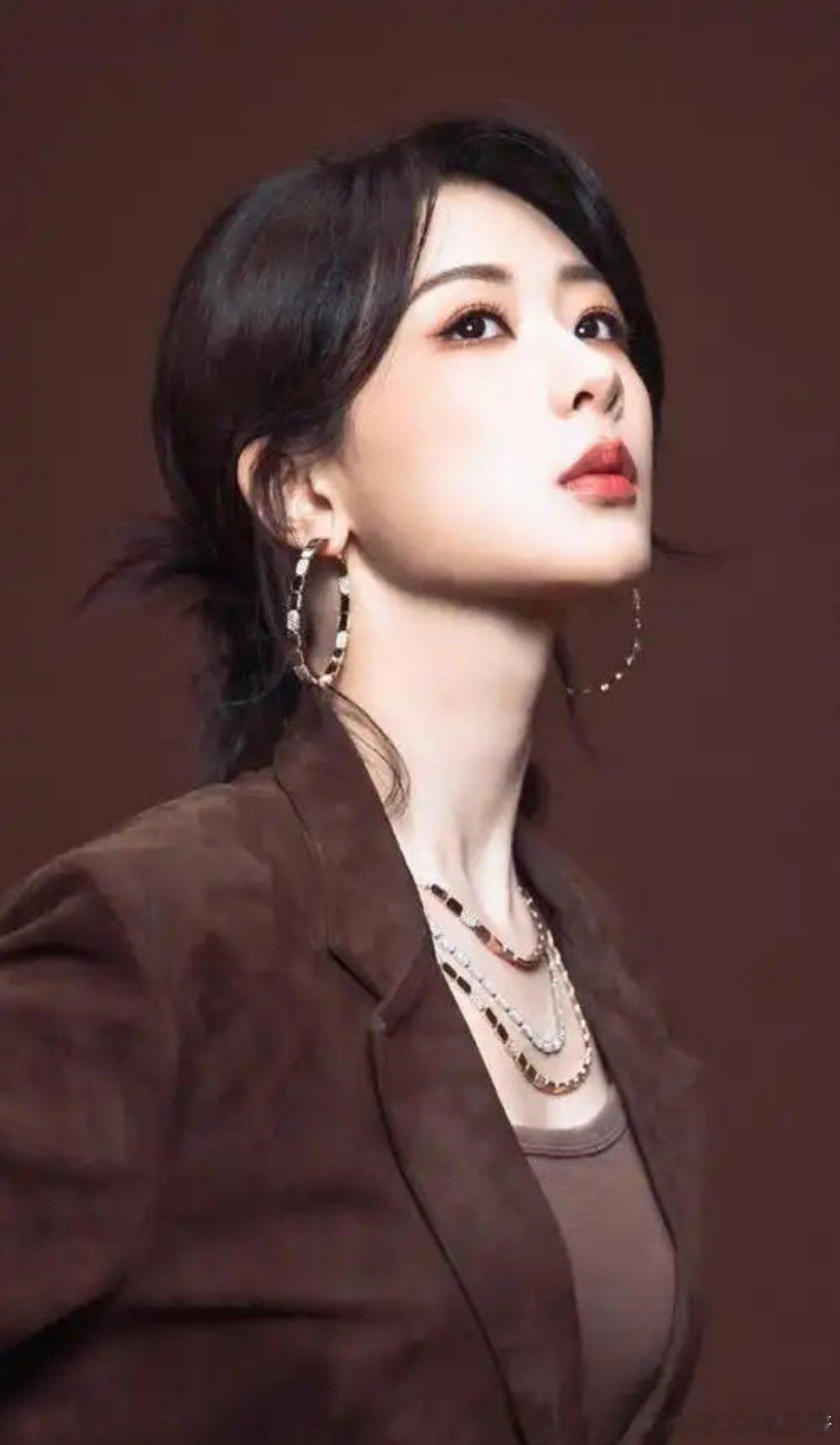 电视剧玉兰花开君再来 yz杨紫董竹君 yz杨紫玉兰花开君再来 不敢看你，我怕我每