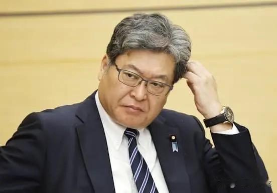 外媒：日执政党高官将率团窜访台岛。

12月18日，多家外媒报道称，日本自民党代