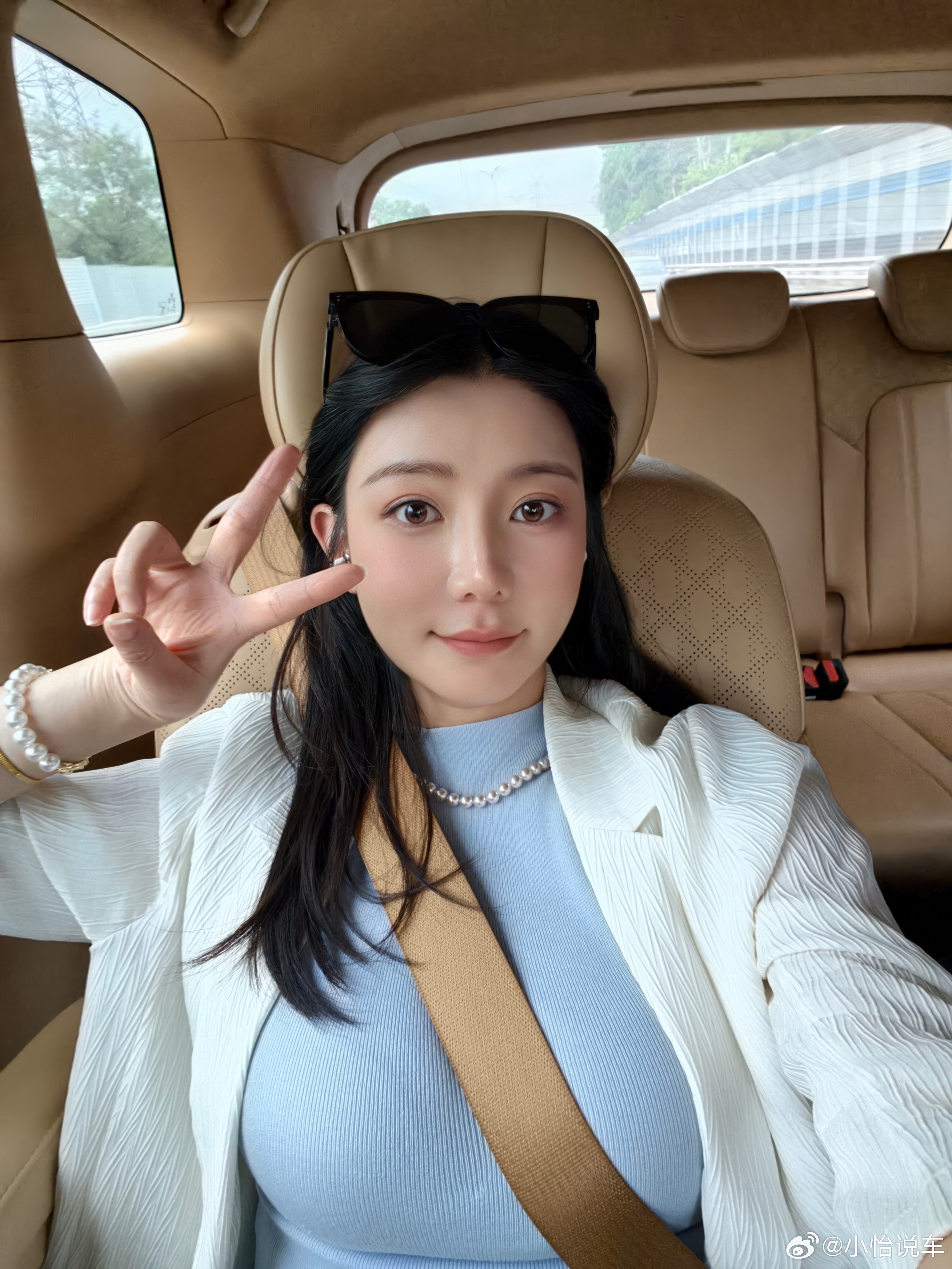 我又在去机场的路上了又遇上深圳堵车了飞机又晚点了 深圳