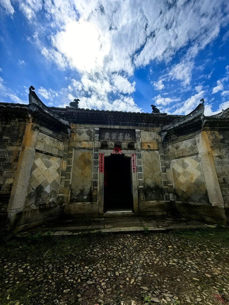 江西抚州旅游，广昌驿前莲花古镇美景攻略！
广昌驿前莲花古镇
美景和美食推荐：
1