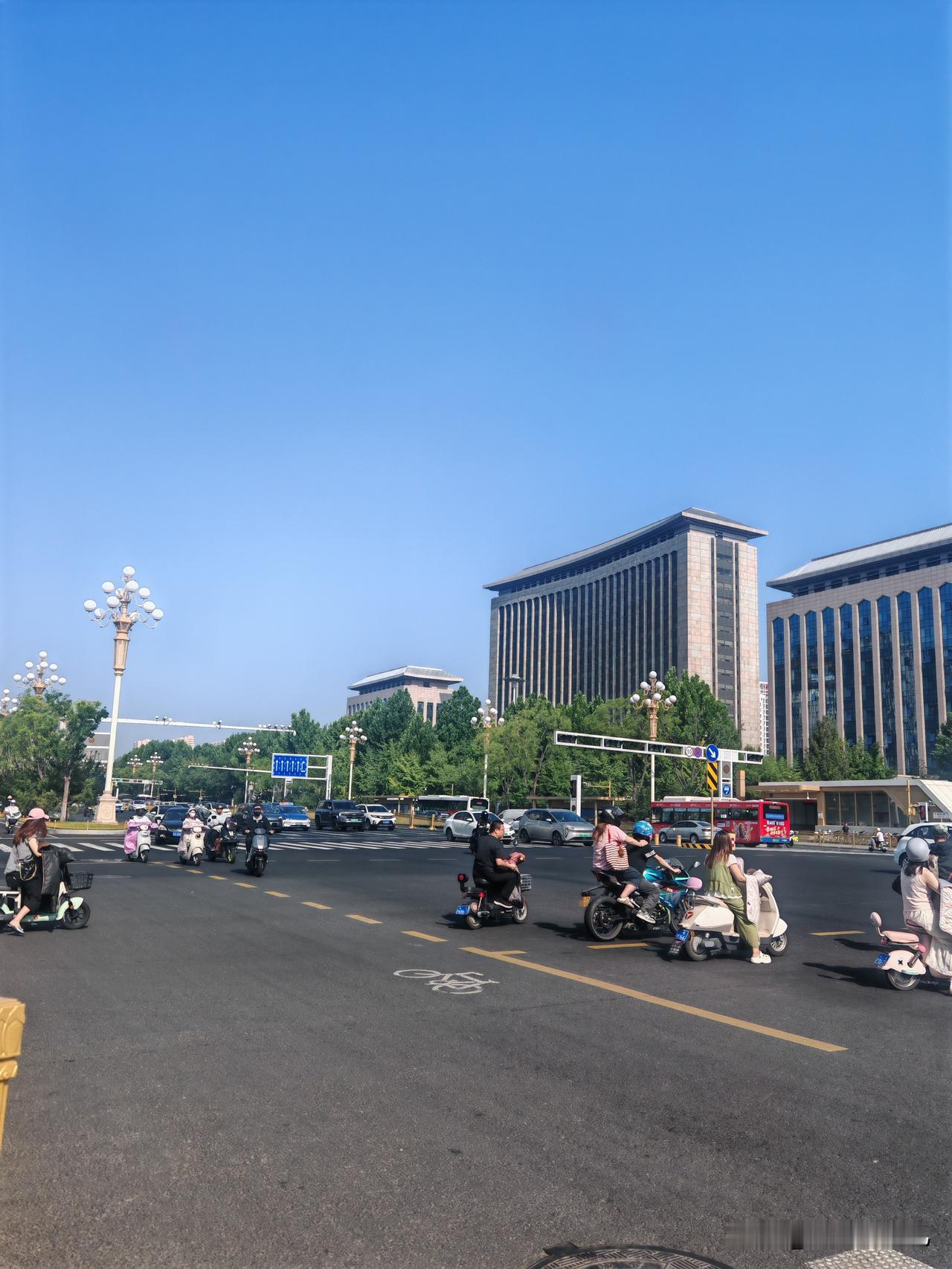 要说居住环境，
住过太原，
别的地方你都看不上