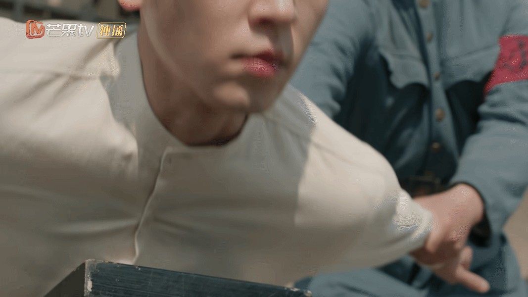 玉簟秋 真好看……啊呸！真让人心疼……p4丞磊那个因为忍痛，跟着呼吸颤抖的细节，