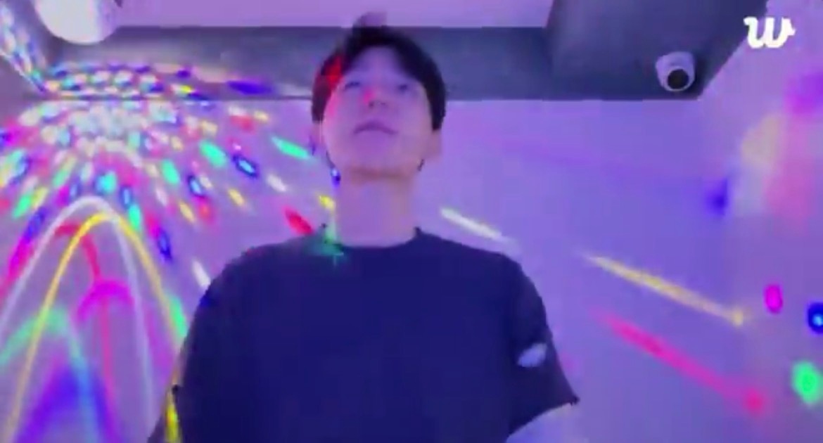 啊啊哈哈哈哈哈 羡慕🥲💬：我开始羡慕练歌房老板了🐶转过身看向摄像机：真的有