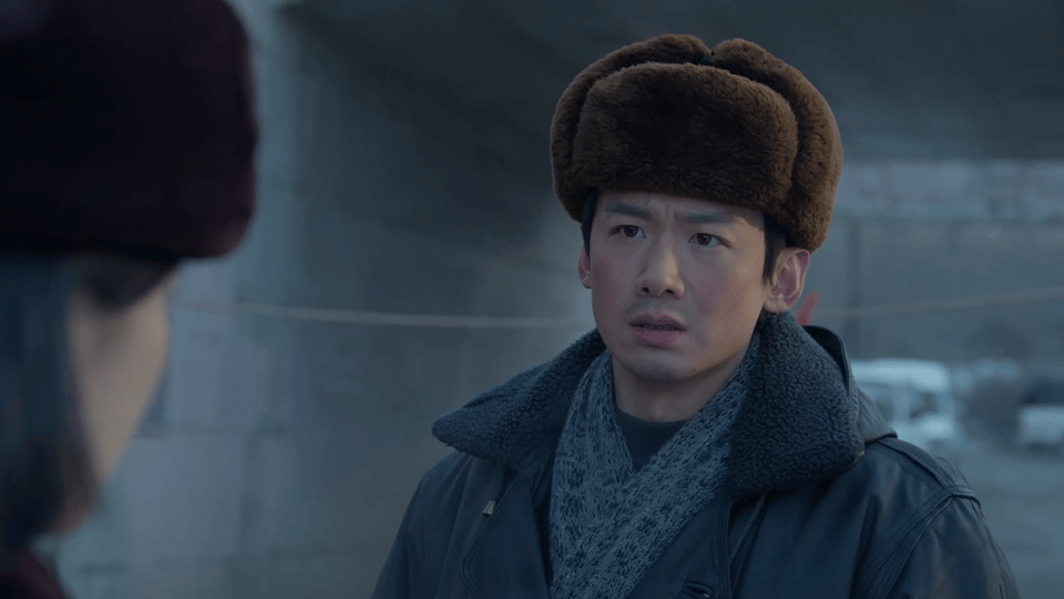 刑警时刻刑警版人世间这个剧组是真的对待每一个观众，不仅跳脱出流水线套路，在场景和