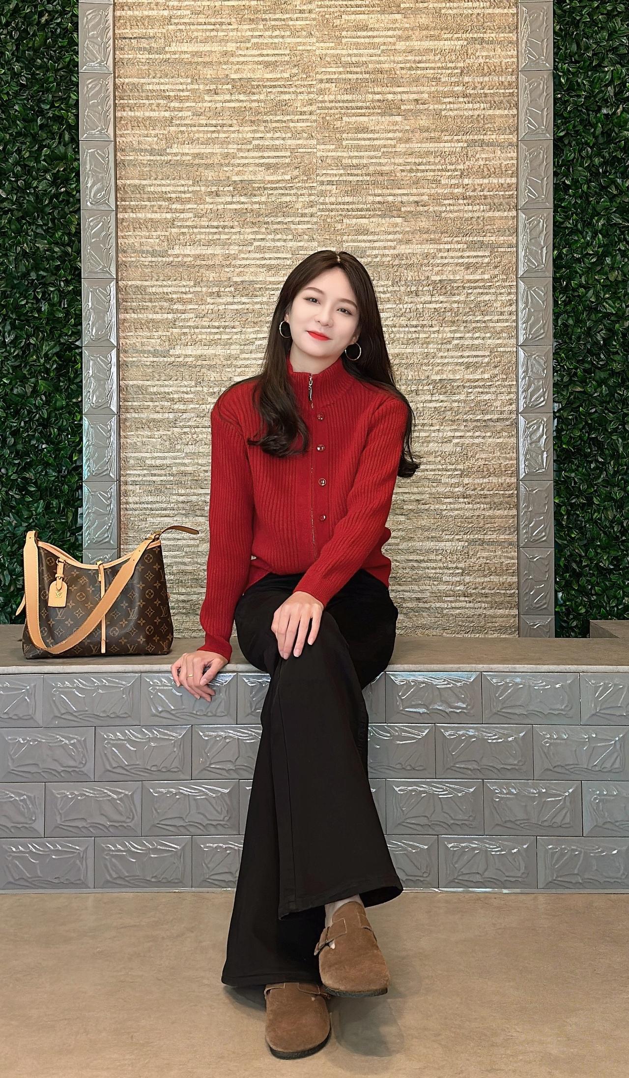 人生最好的状态，不期而遇的暖，不言而喻的懂，不药而愈的伤毛衣 过年穿搭 红色毛衣