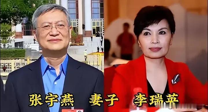 央视名嘴的神仙相守，藏在平淡岁月里。
镜头前，他们是端庄沉稳、掌控播报节奏的央视