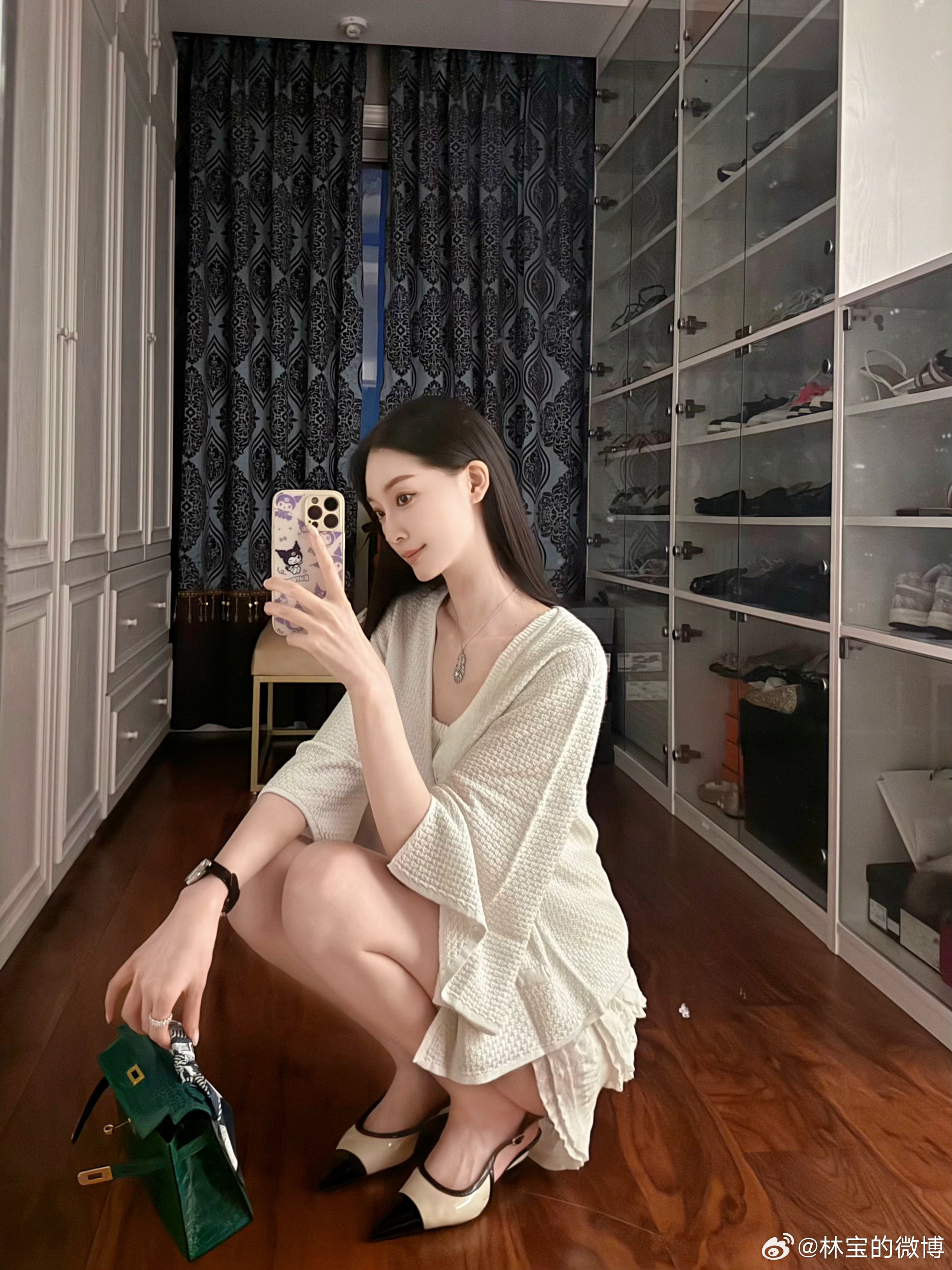 忙了一天 回到家赶紧拍了一张[笑cry] ​​​