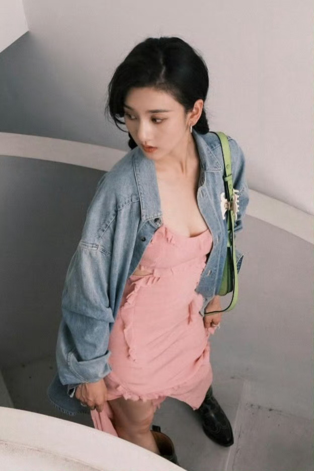 宋祖儿夏日美拉德风 ​​​