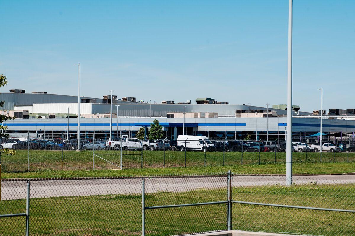 马斯克旗下xAI收购大楼以扩建"巨无霸"数据中心