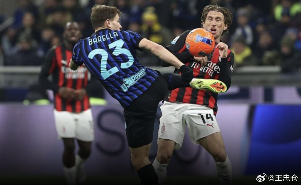 意甲AC米兰VS国际米兰 米兰德比，也是第2VS第1，但积分差有10分，意味着只