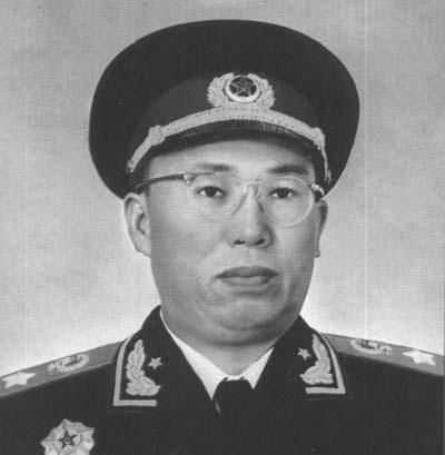 早年他“带资”加入红军，16年职务仅升半级，大授衔让罗荣桓为难

“老罗，这个叶