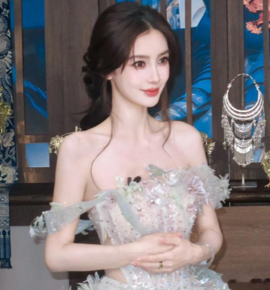 Angelababy 我保证她是天使我相信有一个东西是真的叫磁场效应，如果一个人