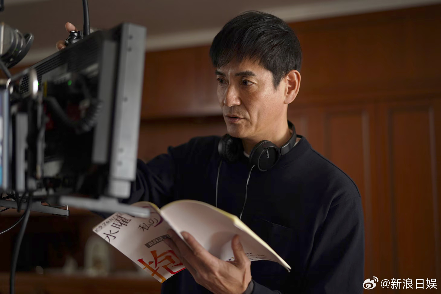 海外影视速递泽村一树导演连续剧《请在周三拥抱我的丈夫》确认菅井友香入山法子双主演