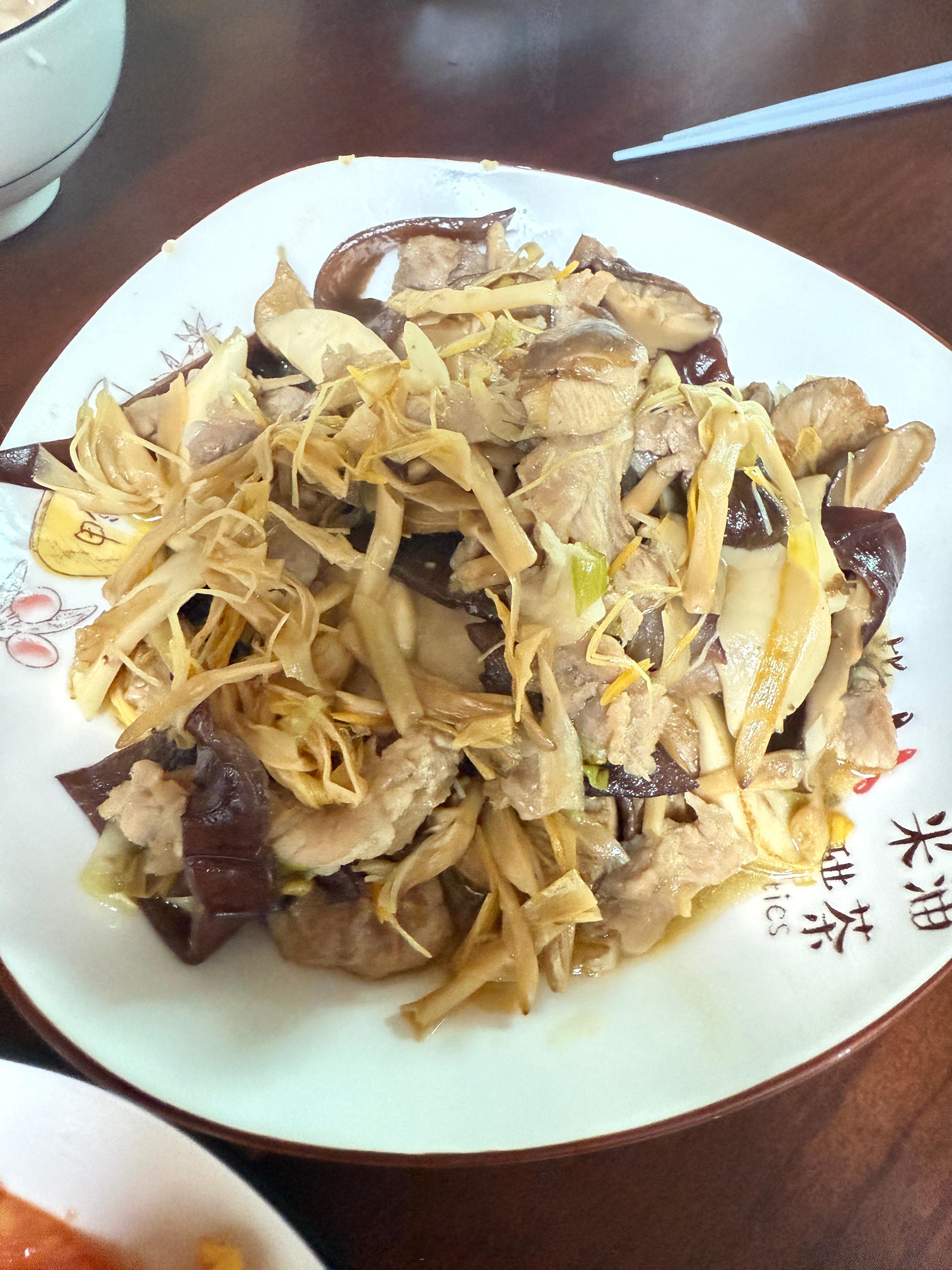 压压下厨了实不相瞒，吃了几天沙拉，这几道菜变得格外美味，沙拉应该是世界上最难吃的