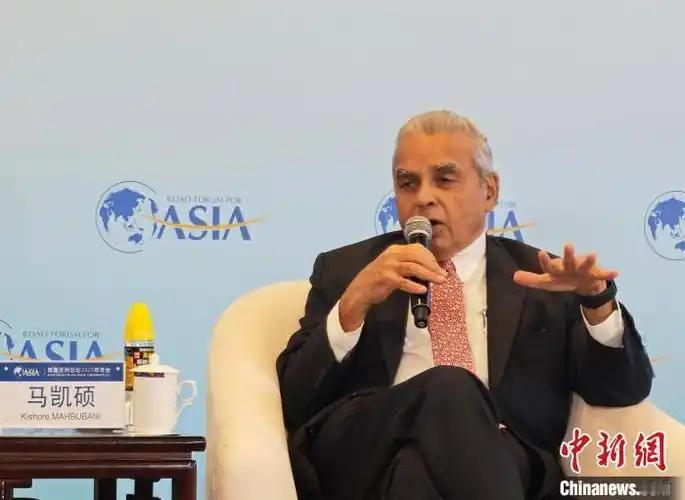 新加坡印度裔专家马凯硕直言:“亚洲国家在西方围堵中国时的沉默，这不是中立，这是在