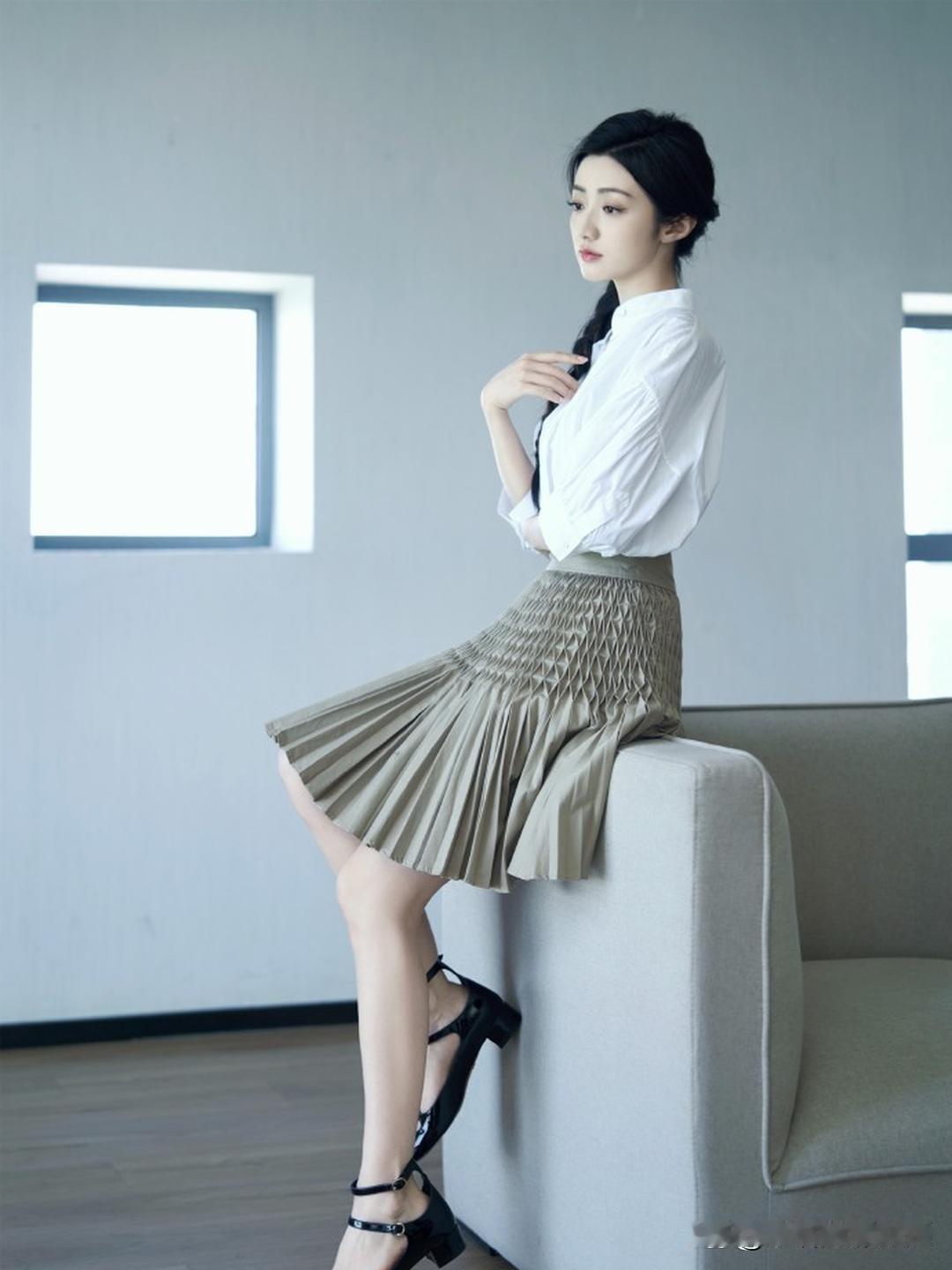 优雅气质，时尚穿搭，尽显女性魅力！👗💄✨