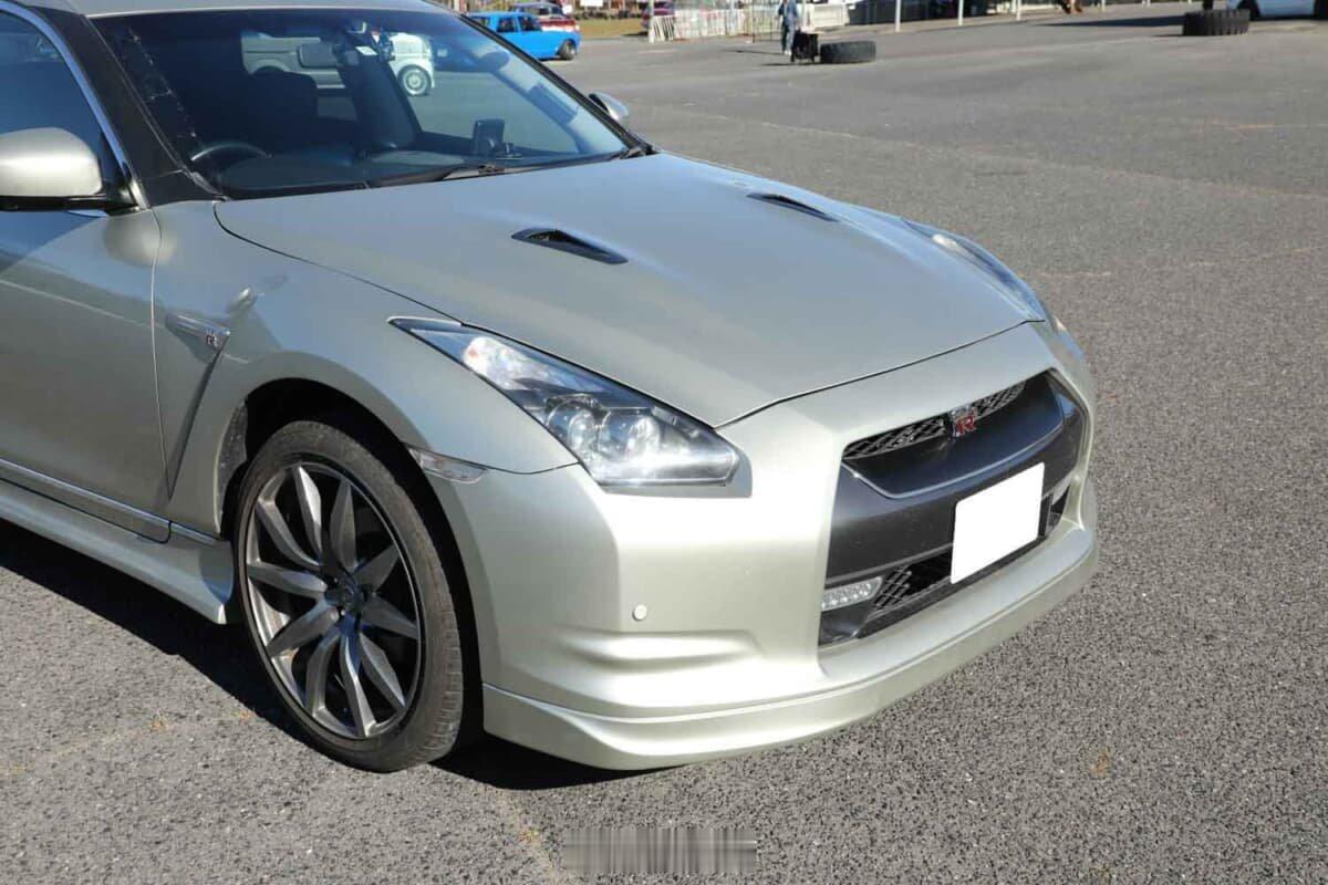 它是不是GTR呢？！。主包是Nissan Skyline Crossover (