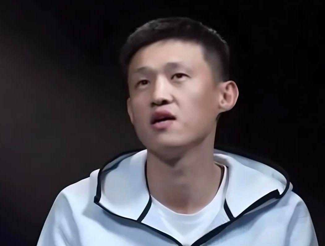 周鹏回归意义深远，重塑宏远精神内核
 
周鹏重返广东的价值，远不止补充轮换阵容或