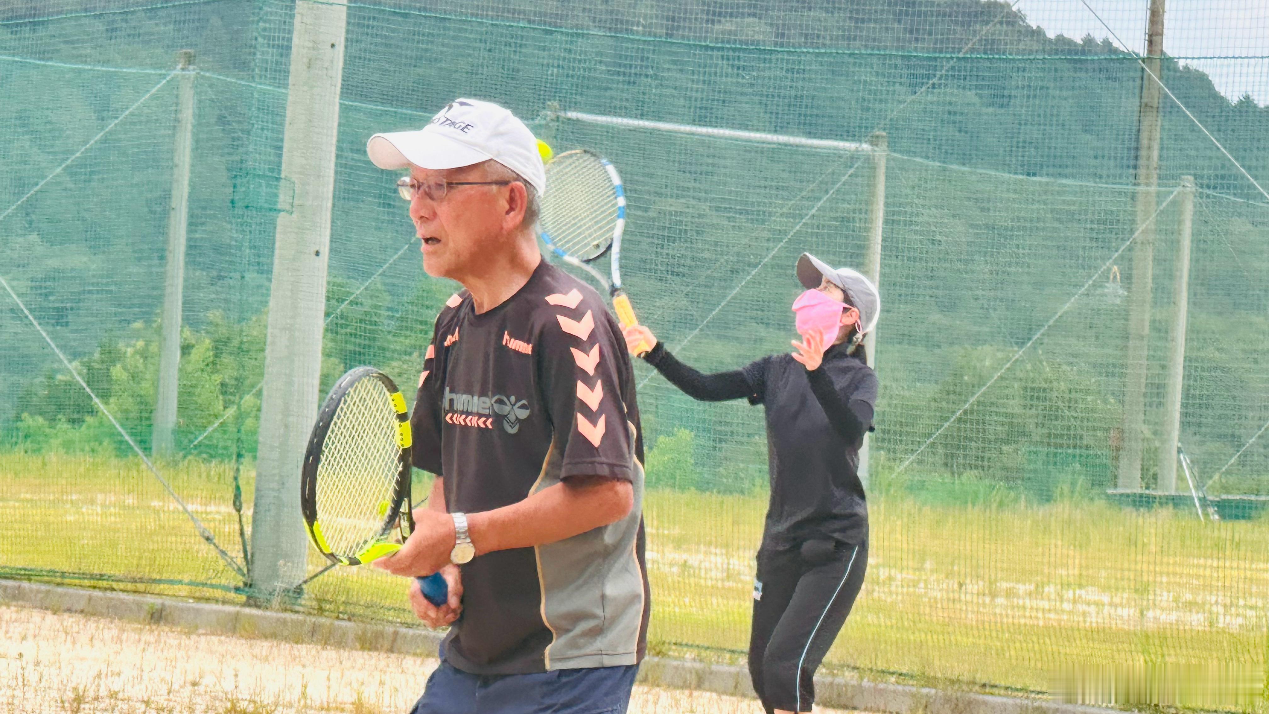 炎天下的网球运动🎾 
