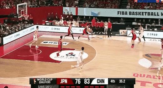 渡边雄太却气势汹汹冲过来怒喷郭士强！
2月26日中国男篮和日本男篮的世预赛，那场