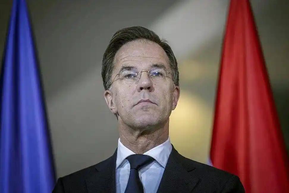 谁在说谎？到底谈没谈？
          特朗普在瑞士达沃斯与北约秘书长吕特会