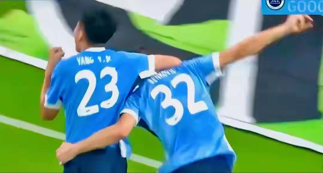 中超四轮三镇大败。网友评论较多。有的评论评论很专业，有些观点很中肯，如：
1  