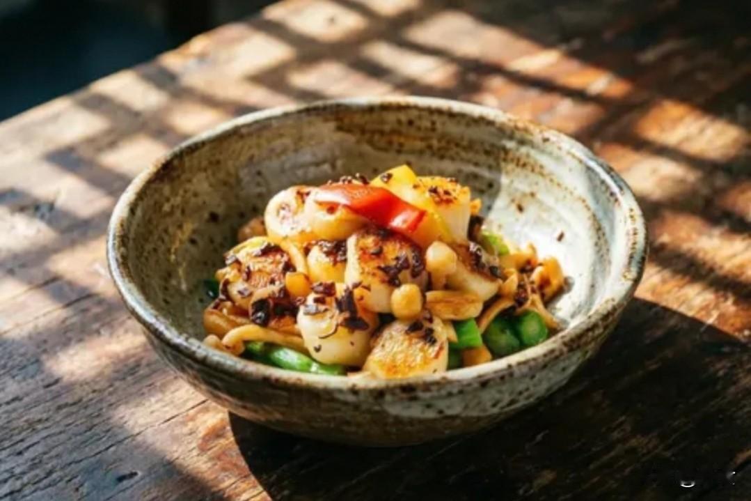 黑鸡枞煎炒澳带

食材清单

- 主料：澳洲带子6个、黑鸡枞菌100克

- 辅