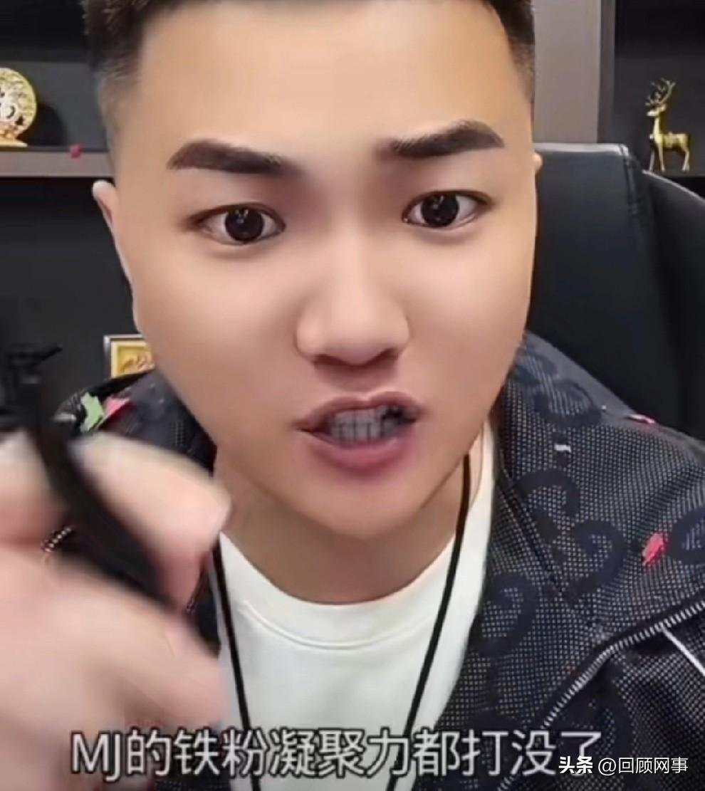 阿宇搞笑模仿表哥和洋洋通话内容，最终受益人是蛋蛋！

         阿洋赶紧