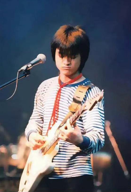 唏嘘…..80后90后这几代人熟悉的很多明星，都陆续离开了人世。小时候觉得喜欢的