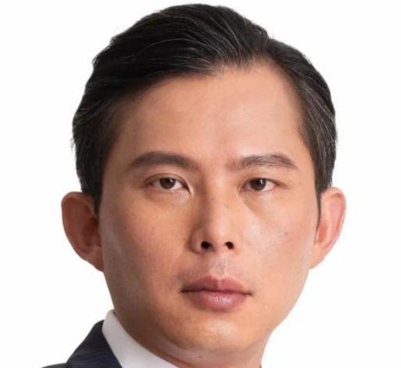 民众党主席 黄国昌曾说，“ 台湾 人不必承认自己是中国公民，但从文化和种族方面来
