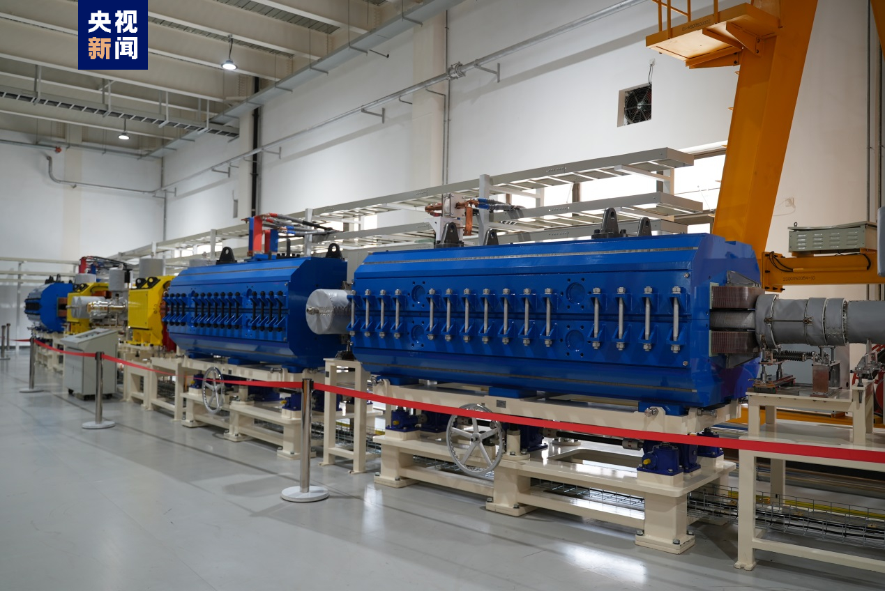 【国际首台大型非谐振全储能快循环脉冲电源通过测试】记者从中国科学院近代物理研究所