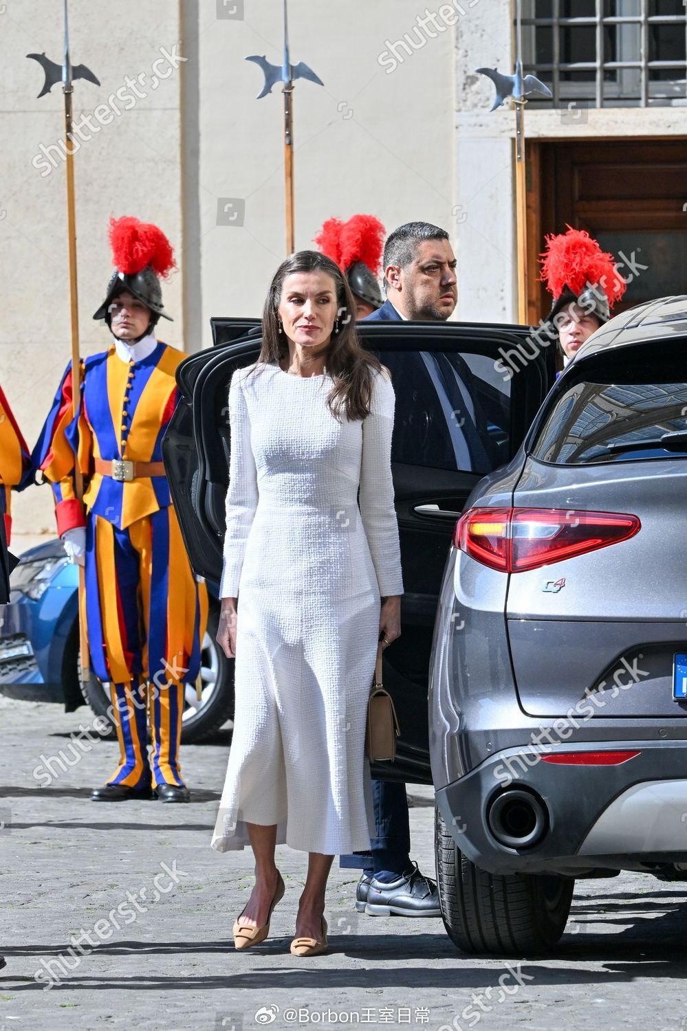 今天是有白色特权的莱后~ 