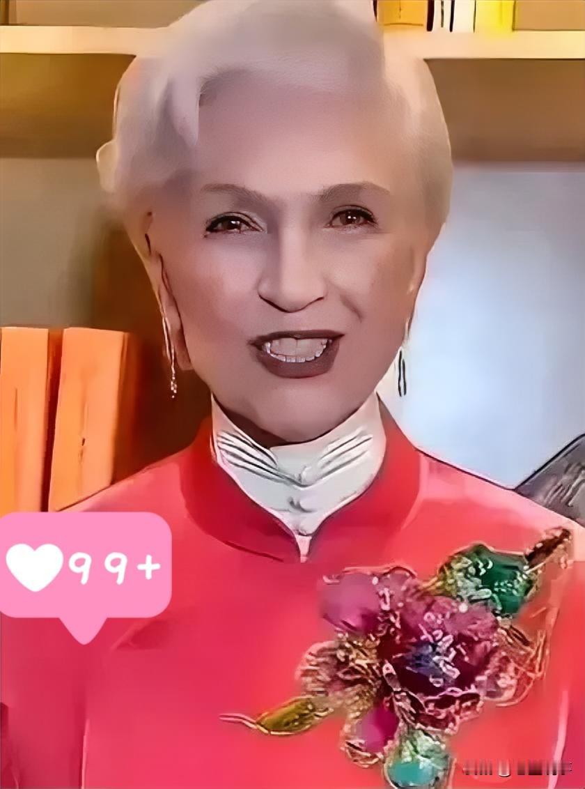 突发！世界首富马斯克的母亲梅耶，在社交媒体上公然表态：中国在公路、隧道、建筑、基