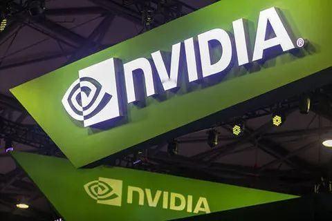 英伟达突然涨价15%，A股整个AI产业链会受影响吗？
说白了，英伟达这一涨，绝不