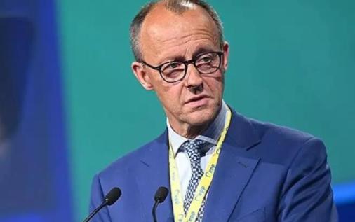 治不了俄罗斯，还治不了你？默茨一句话，以色列彻底怂了。
 
谁能想到，一向横着走