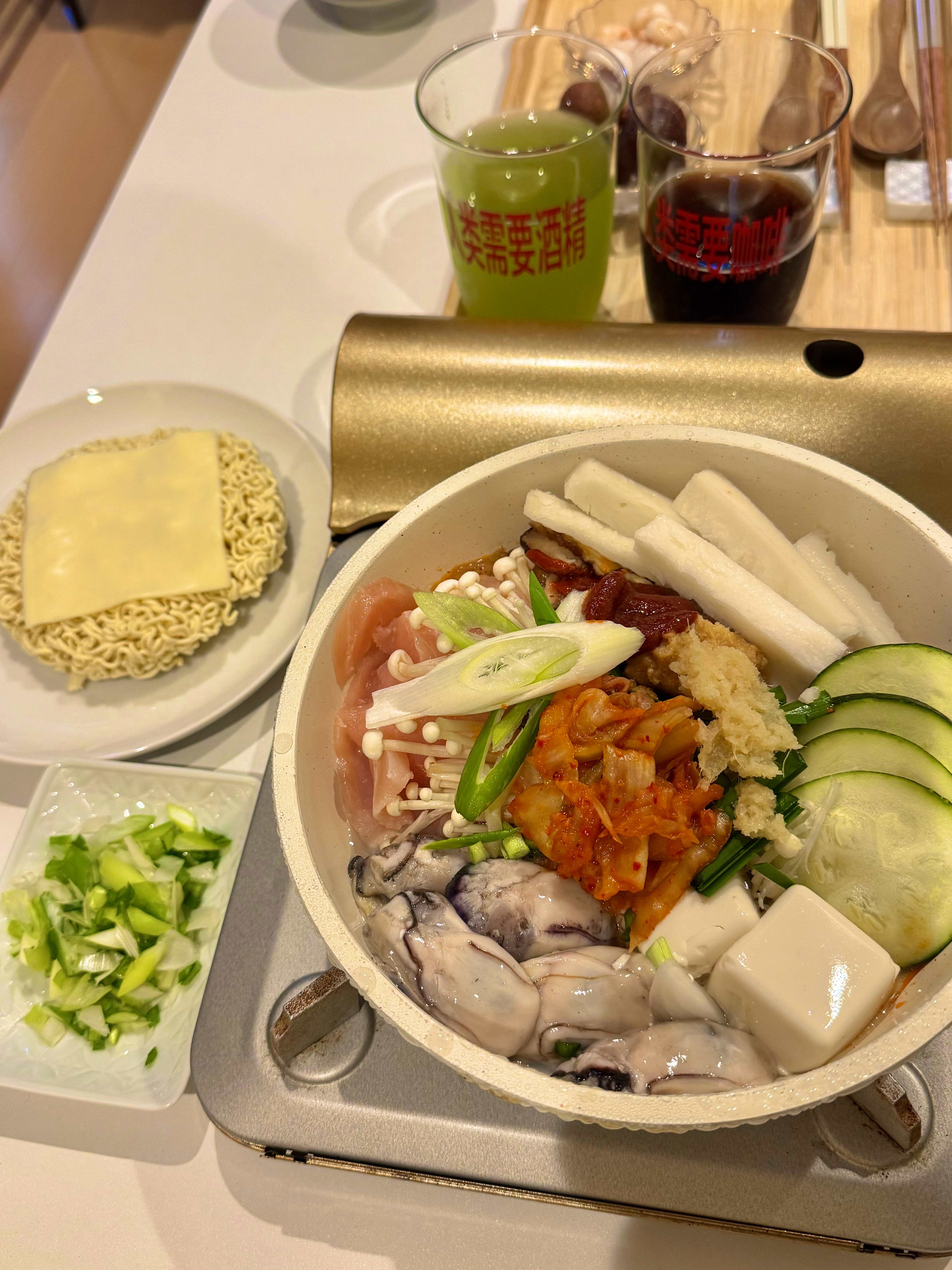 Wait自己调味做的韩国部队锅实在是太好吃了虽然家附近的好吃漂亮饭也很美味啦 
