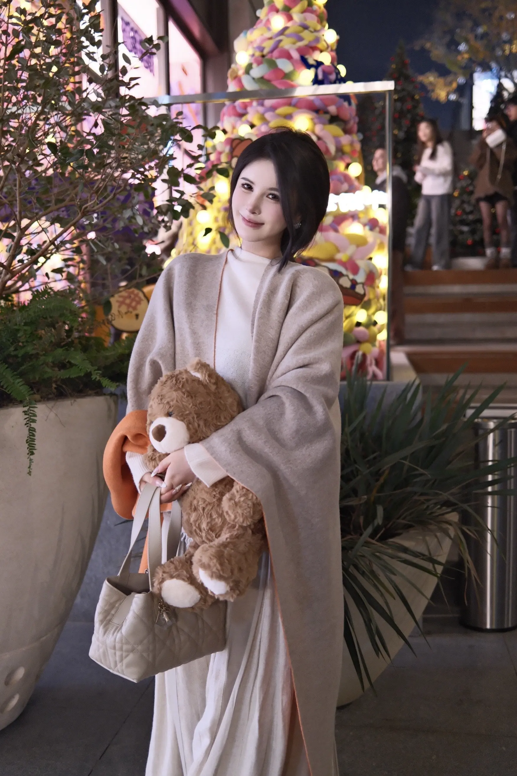 或许 我们都普通 但总有人看你特别