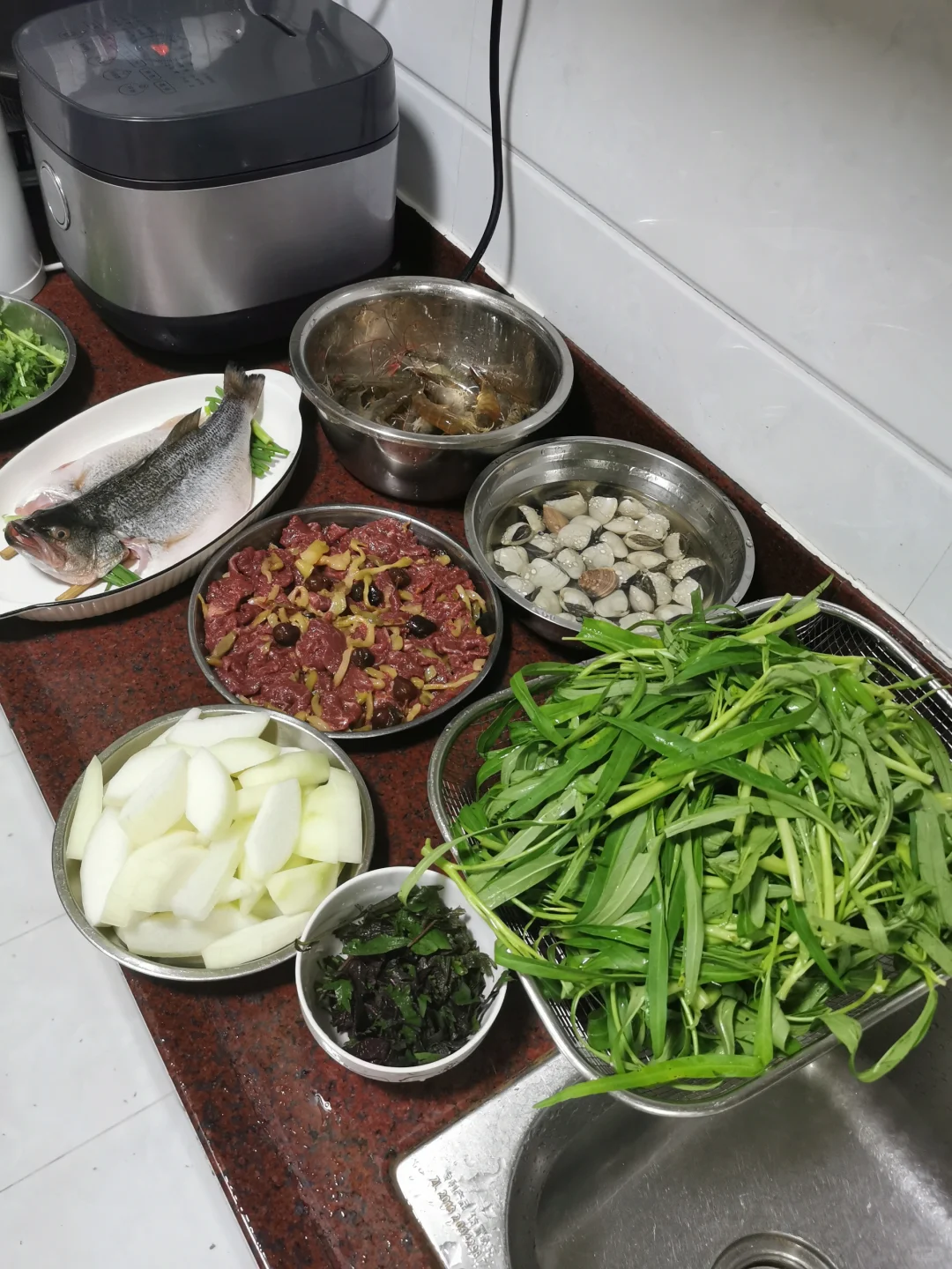 吃快餐?根本不可能，因为家里的饭菜太好吃