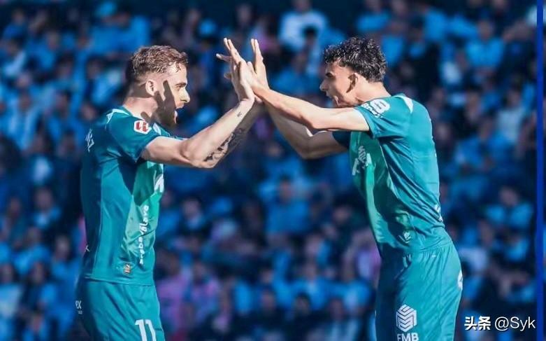 阿拉维斯太疯狂！从落后3球到4比3，剧情比电影还炸裂！
 
在3月22日西甲第2