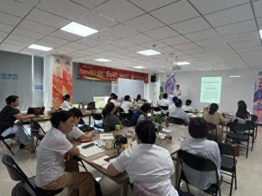 把防非提示送到客户身边——瑞众保险山东分公司滨州中支收展部召开防范非法集资专题会