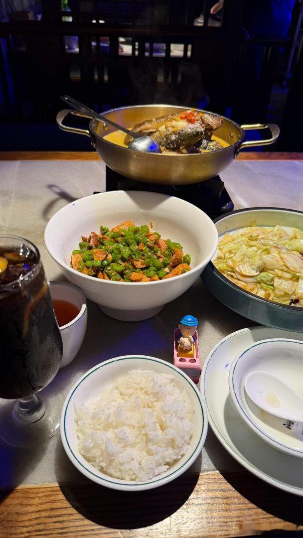 吃饭饭了，好饿，饿了一天美食探店 深圳