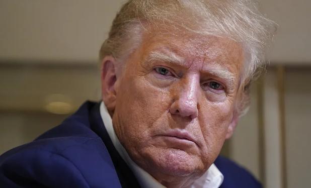 美国可是彻底坐不住了！他们把对华关税从最高145%一路降到 30%，满心欢喜等着