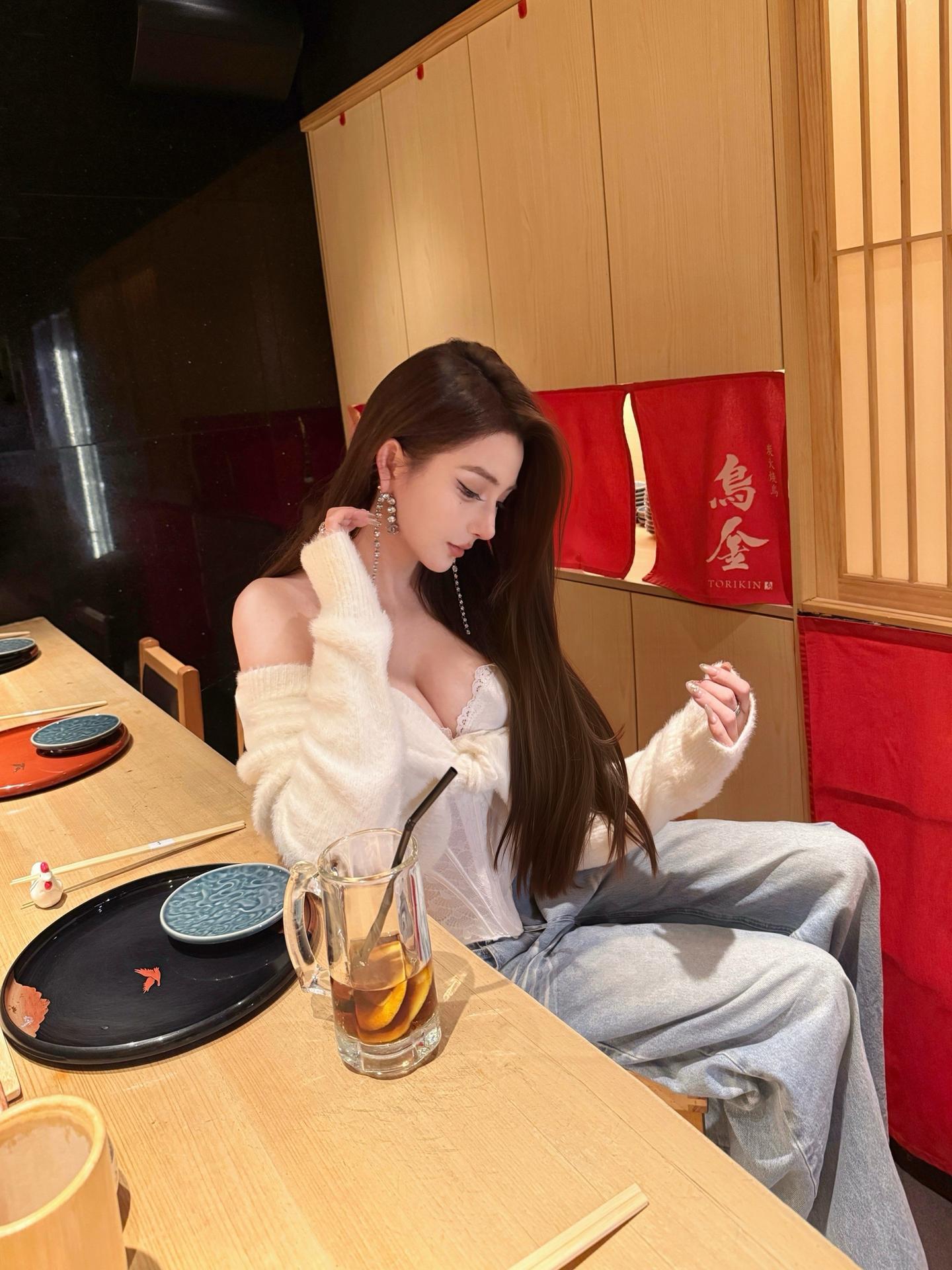 默默低头那时我很多话哽在喉咙。
