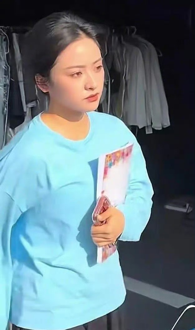 沈月新路透，这身材状态怎么样？ 