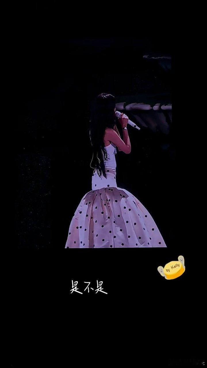 欧阳娜娜欧阳娜娜给粉丝现场打电话欧阳娜娜演唱会现场给粉丝打电话 🎪𝙽𝚊𝚗