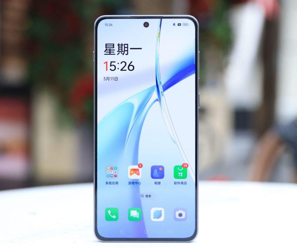 一加ACE 3V这外观看上去还是可以的，正面窄边框直屏，看上去基本四边等款，而且