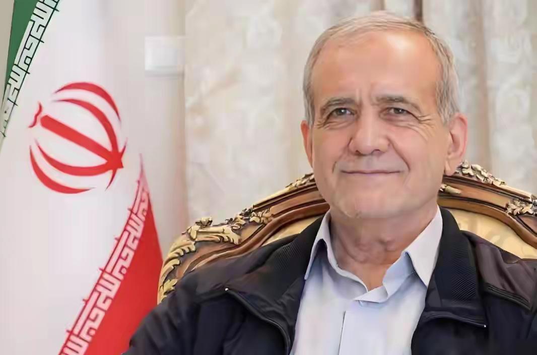 伊朗一场乱仗！美以轰炸掉了伊斯兰革命卫队总部，总司令被炸死，失去了统一指挥，放权