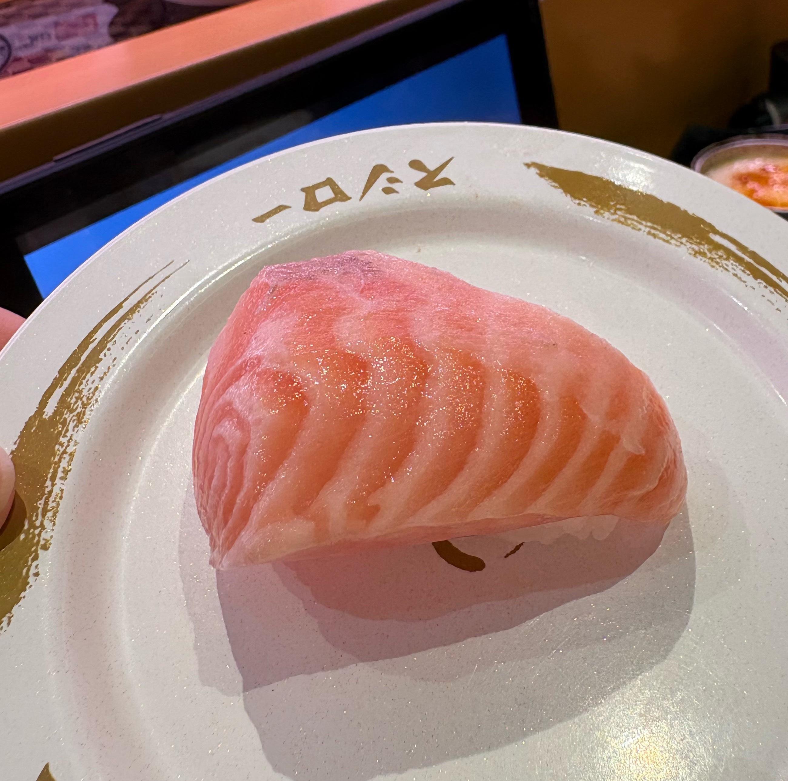 吃哭了。 